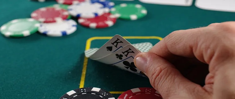 Trò Chơi Poker Tại MOTO88: Bí Quyết Để Thành Công